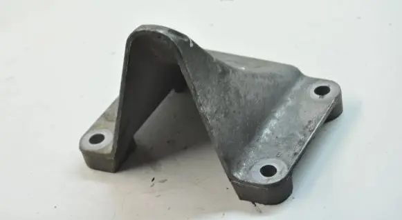 Jaguar XF X250 Engine mounting bracket 8W836061AA