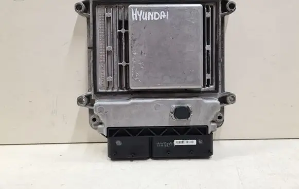 Hyundai Accent Engine control unit/module 3910126AD7 PMC2G14UB3 9030936075A0