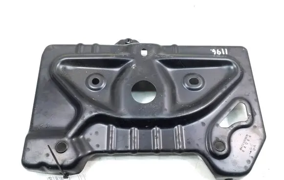 Battery bracket