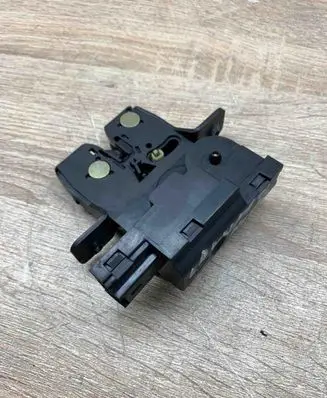 Renault Megane II Tailgate/trunk/boot lock/catch/latch 2200000897B