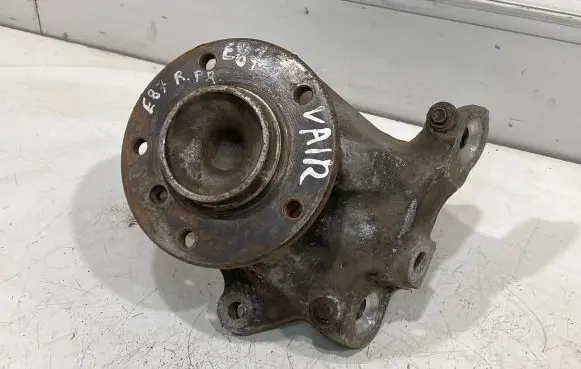 BMW 1 E81 E87 Front wheel hub 6764444 AC942100 12201210