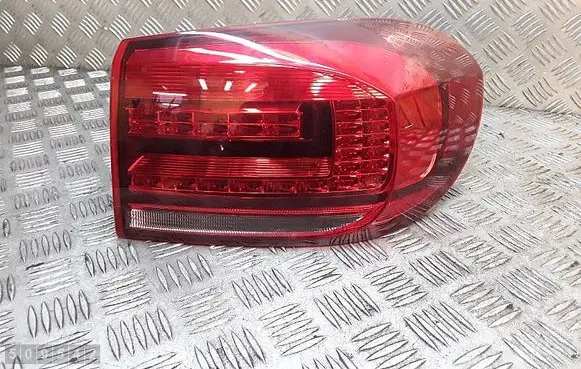 Volkswagen Tiguan Rear/tail lights 5n0945208