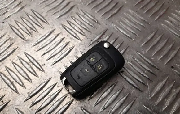 Chevrolet Cruze Ignition key/card 13500219