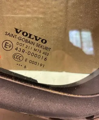 Volvo S60 Rear vent window glass DOT211M75AS2 43R000016 E000191