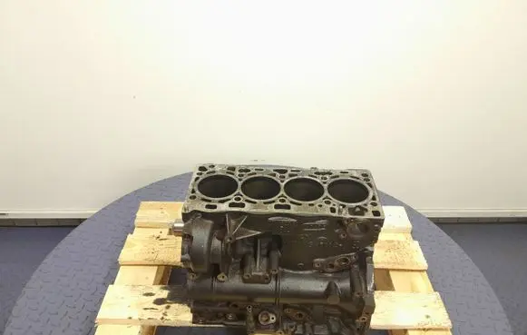 Skoda Octavia 985 Engine block 03N023C