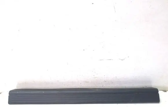 Mercedes-Benz C W204 Front sill trim cover A2046860036
