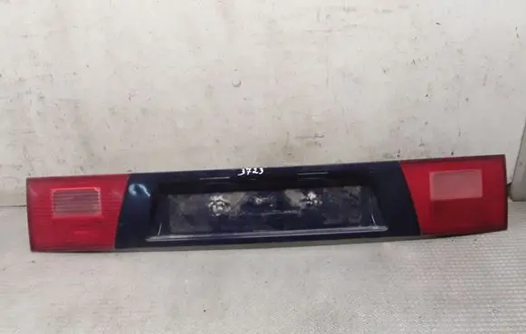 Seat Alhambra (Mk1) Rear light center trim bar blend 