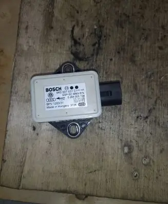 Audi A4 S4 B8 8K ESP acceleration yaw rate sensor 8K0907637C 0265005738
