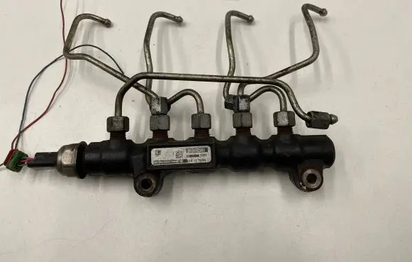 Ford Fiesta Fuel main line pipe 9654592680