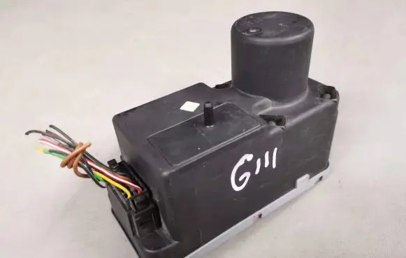 Volkswagen Vento Central locking vacuum pump 1H0962257