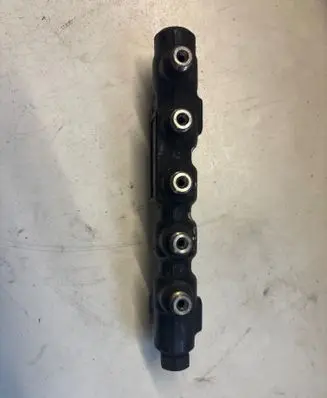 Citroen C4 I Picasso Fuel main line pipe 9654592680