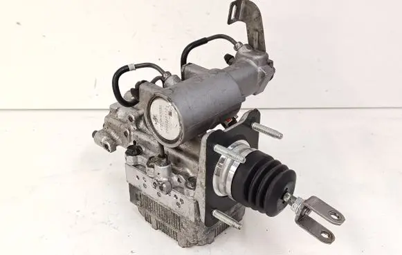 Toyota Prius (XW30) ABS Pump 4721047340 4727047030