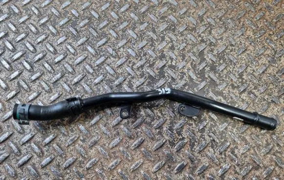 Volkswagen Tiguan Allspace Engine coolant pipe/hose 06K121085H 06K121085A