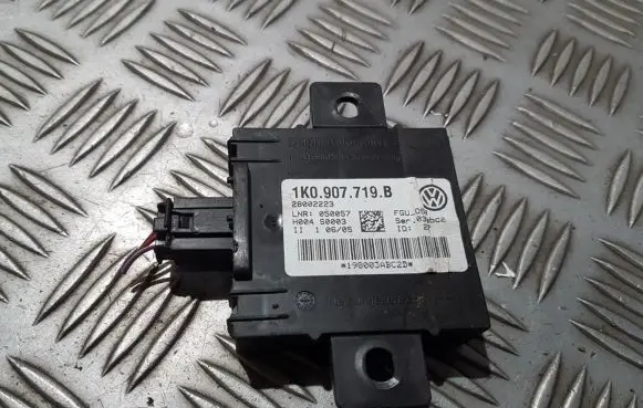 Volkswagen Golf V Other control units/modules 1k0907719b 28002223