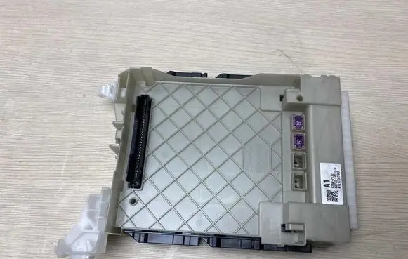 Toyota C-HR I Comfort/convenience module 82730F4010
