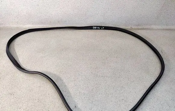 Subaru XV II Front door rubber seal