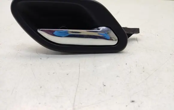 BMW 5 E39 Front door interior handle 8226050