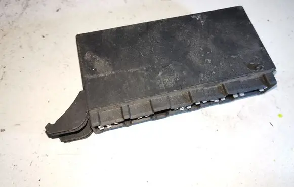 Mercedes-Benz C W202 Light module LCM 2025420432