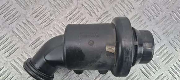Mercedes-Benz E W212 Intake resonator A6511400087