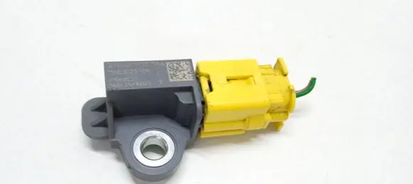 Renault Kadjar Airbag deployment crash/impact sensor 9688302572R 29082017 17240CYC019A
