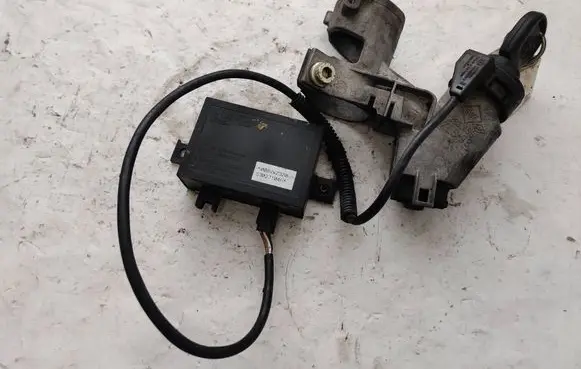 Volkswagen Transporter - Caravelle T4 Ignition lock 701905851 1H0953257B