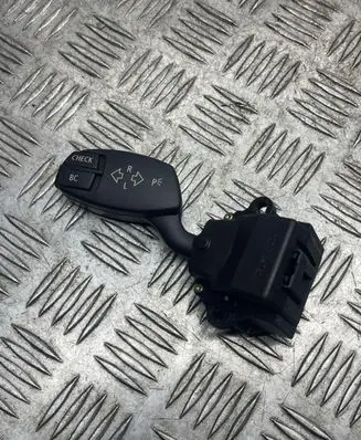 BMW 5 E60 E61 Indicator stalk 6924103 01106720 A5608360