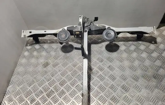 Toyota Avensis T250 Radiator support slam panel