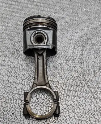 Fiat Ducato Piston with connecting rod