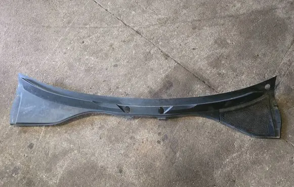 Audi Q7 4L Wiper trim 4L1819401