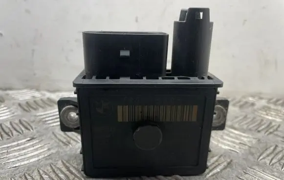 BMW 5 F10 F11 Glow plug pre-heat relay 7800156 0522140102