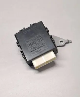 Toyota C-HR I Window wiper relay 85940F4010 4230003010