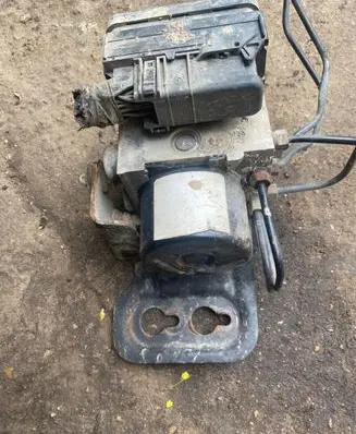 Chrysler Pacifica ABS Pump 00007968e000 25092643153