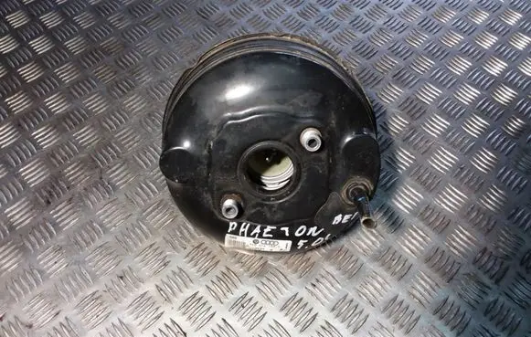 Volkswagen Phaeton Brake booster 3D0612105F