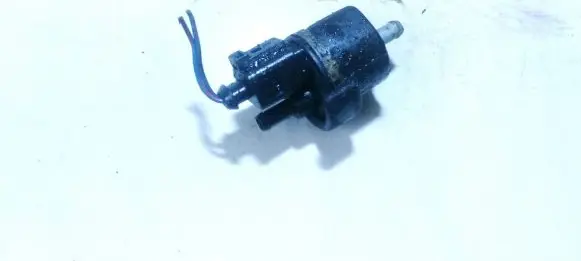 Volkswagen PASSAT B5 Valve vacuum 058133459 42115906