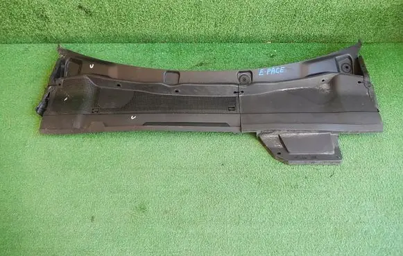 Jaguar E-Pace Wiper trim