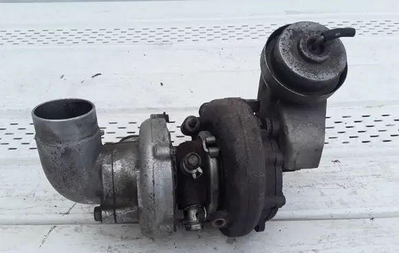 Toyota Avensis T250 Turbo 172010R020 05030800167