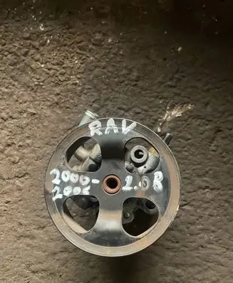 Toyota RAV 4 (XA20) Power steering pump w5d08785