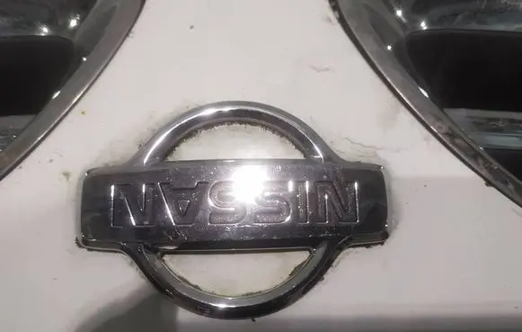 Nissan Micra Manufacturer badge logo/emblem