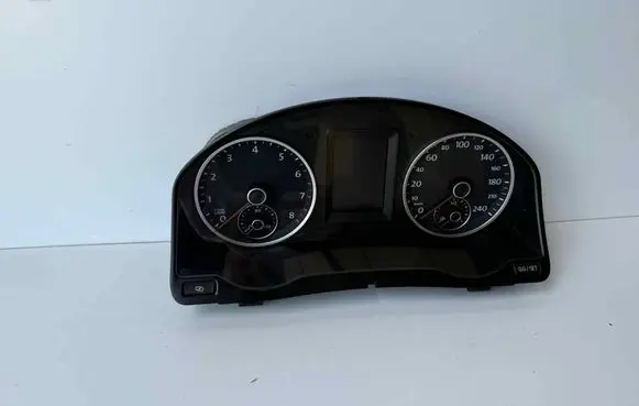Speedometer (instrument cluster)
