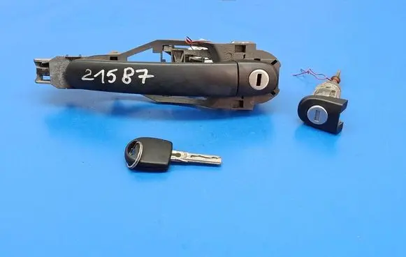 Volkswagen Golf IV Front door exterior handle