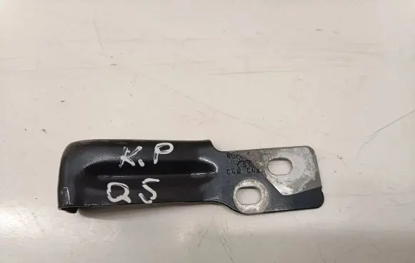 Audi Q5 SQ5 Fender mounting bracket 80A821488A