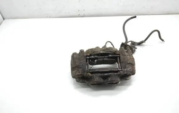 Toyota Land Cruiser (J150) Front brake caliper