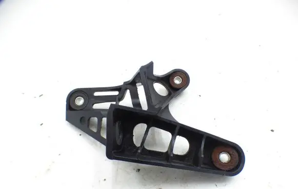 Audi A3 S3 8P Gear shift cable bracket 1K0711789G
