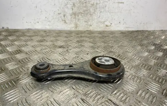 Mitsubishi Eclipse Cross Engine mount bracket 1092A257
