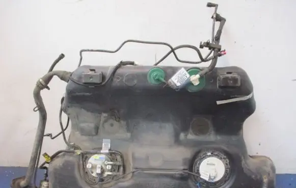 Cadillac CTS Fuel tank 