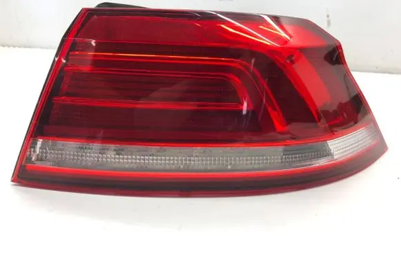 Volkswagen PASSAT B8 Rear/tail lights 3G5945312