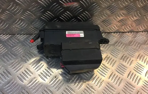Mini One - Cooper Coupe R56 Fuse box set 9213372