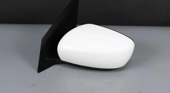 Suzuki Celerio Front door electric wing mirror 84M70284M60