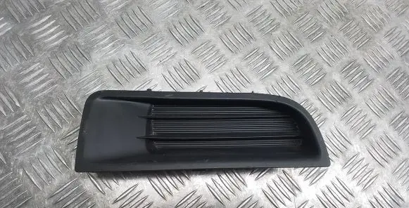 Honda Prelude Front bumper lower grill 71102S300000