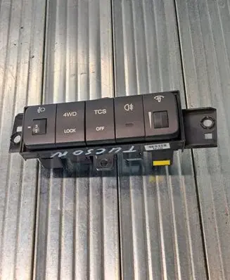 Fog light switch
